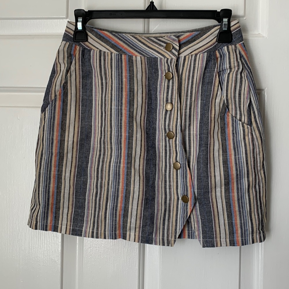 Button down Fashion On Earth mini skirt